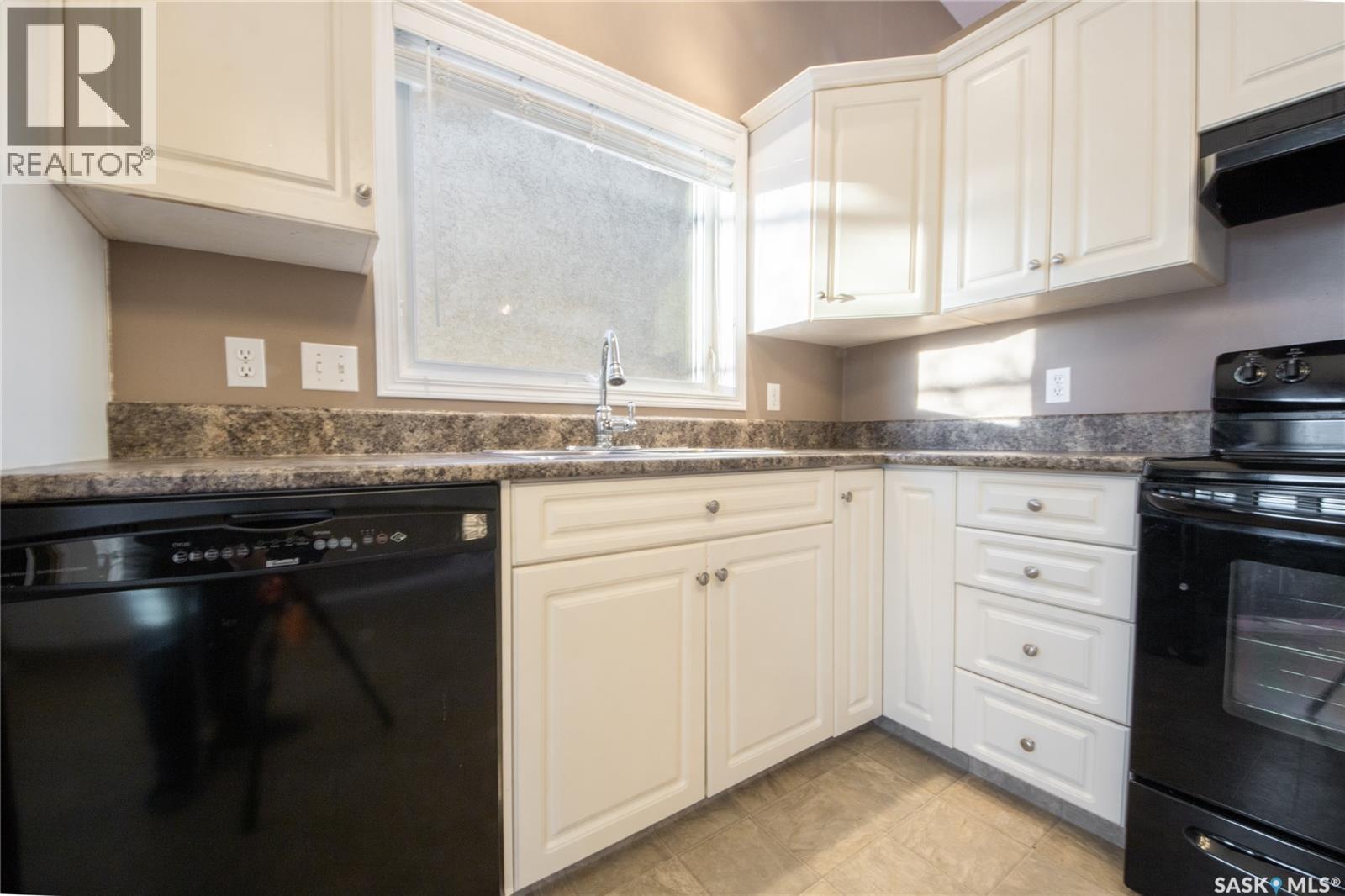 9 644 Heritage Lane, Saskatoon, Saskatchewan  S7H 5P8 - Photo 10 - SK024103