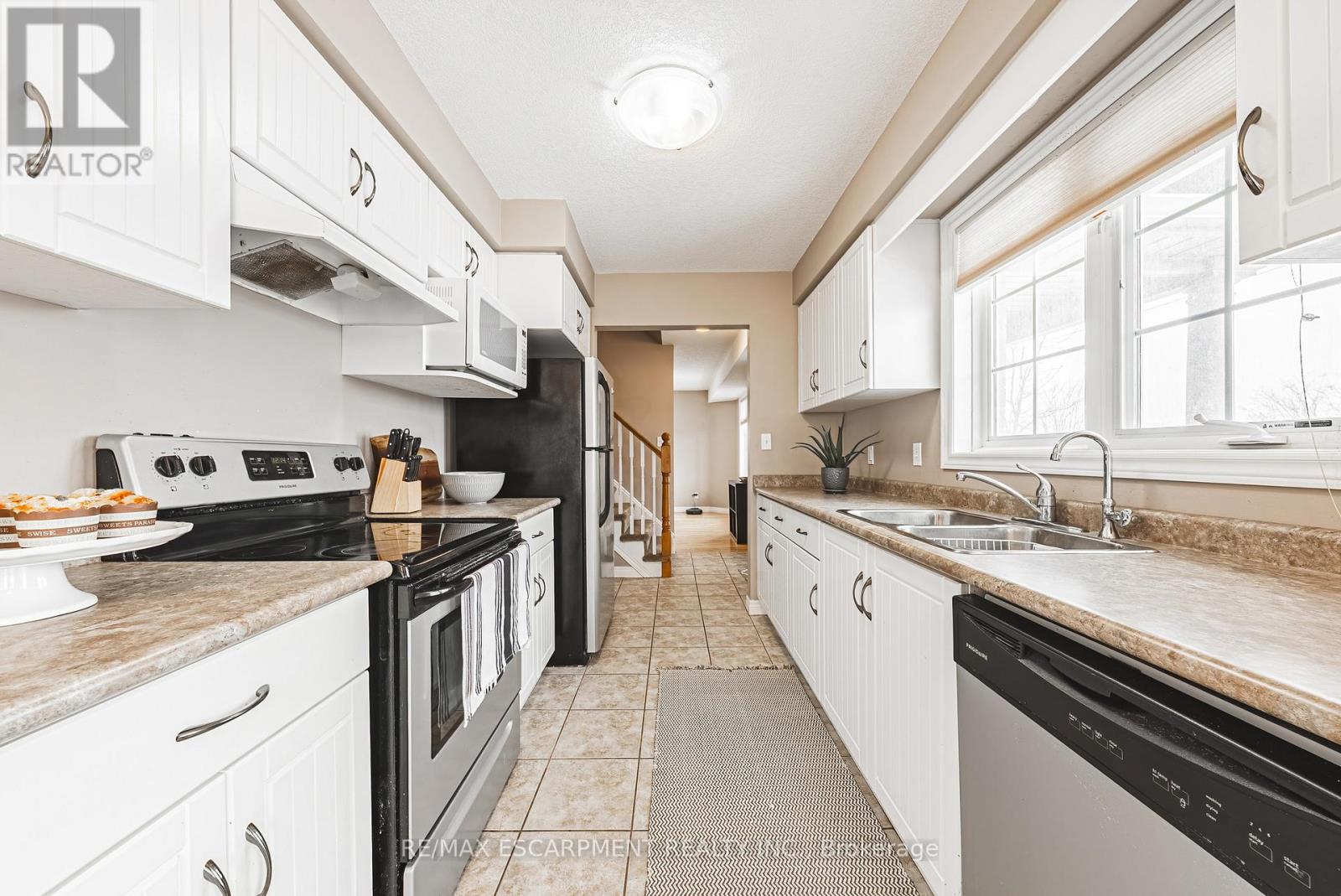 1 - 361 Arkell Road, Guelph, Ontario  N1L 1E5 - Photo 12 - X12719800