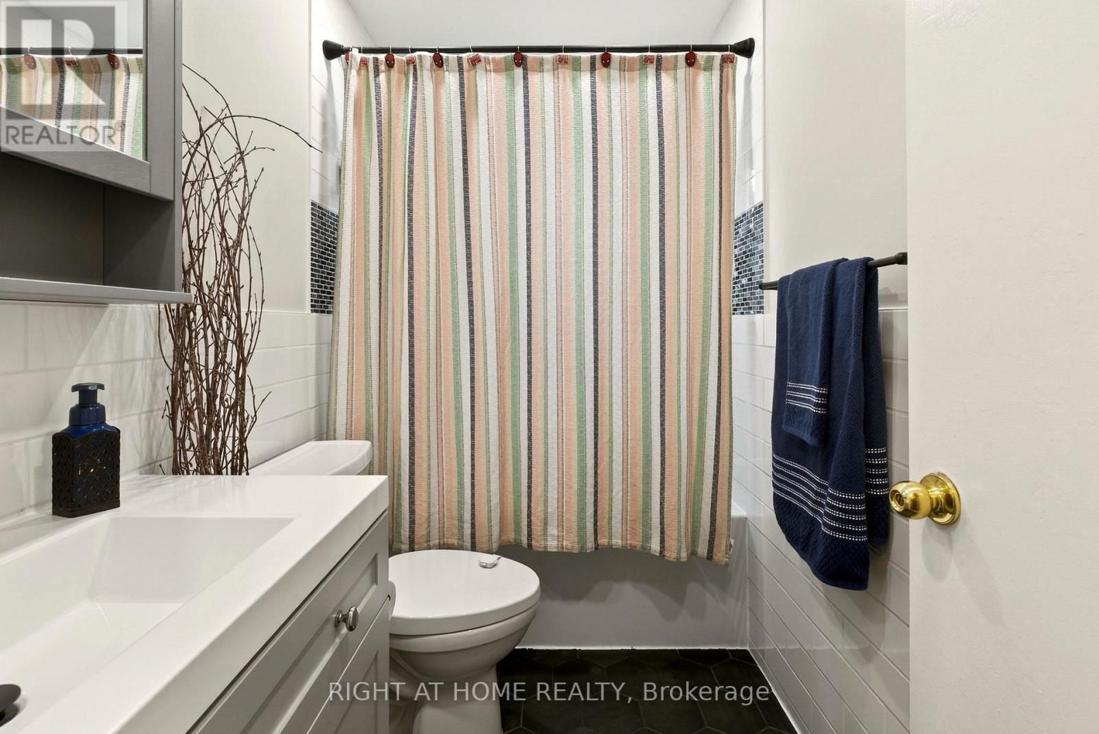 168 East 45th Street, Hamilton, Ontario  L8T 3K3 - Photo 20 - X12719848