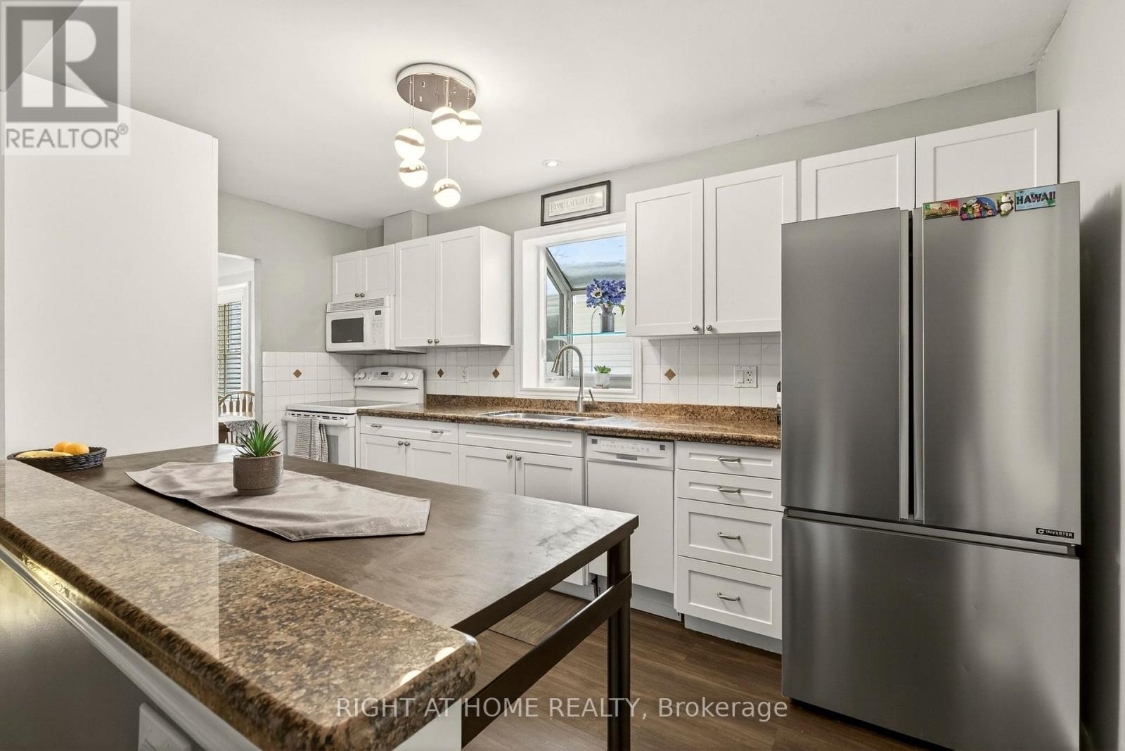 168 East 45th Street, Hamilton, Ontario  L8T 3K3 - Photo 6 - X12719848