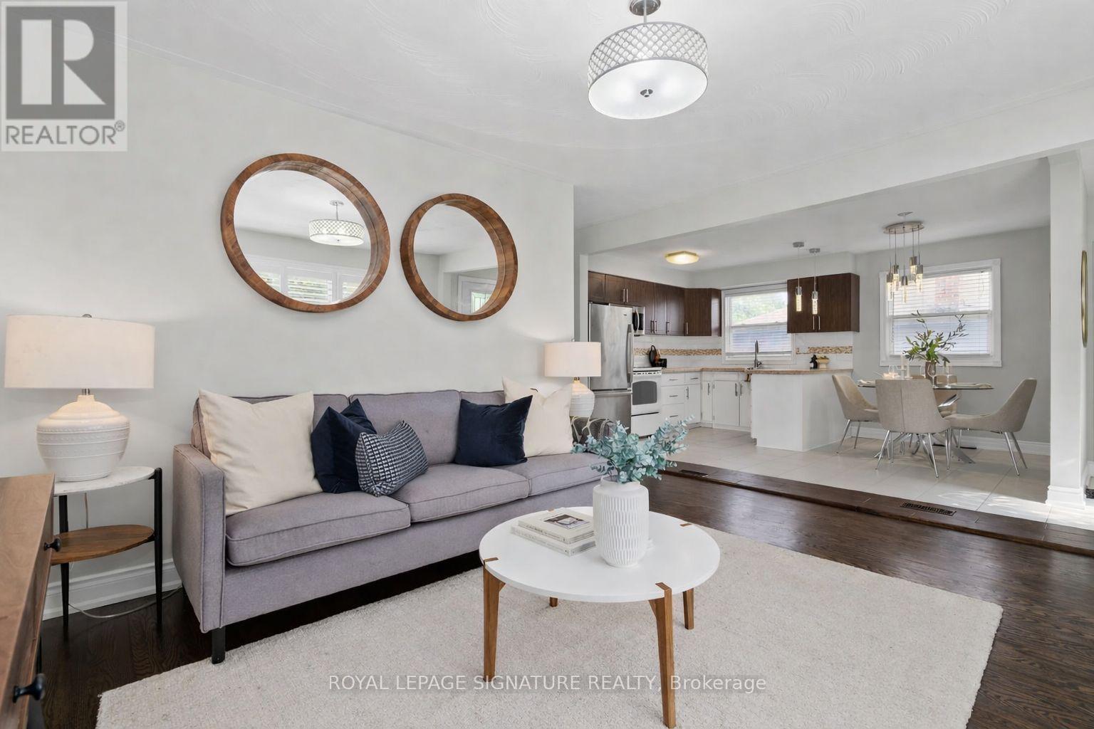 621 WYCHWOOD STREET, Oshawa, Ontario