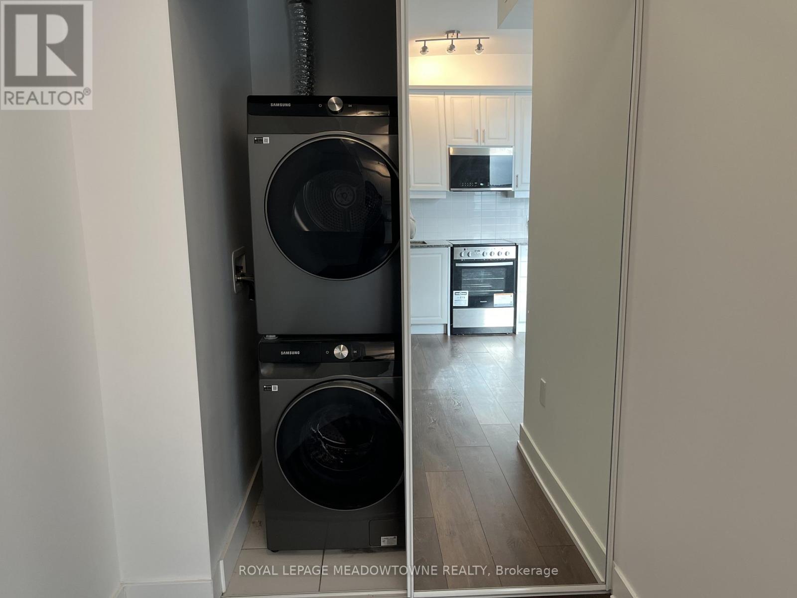 201 - 2343 Khalsa Gate, Oakville, Ontario  L6M 5R6 - Photo 10 - W12636690