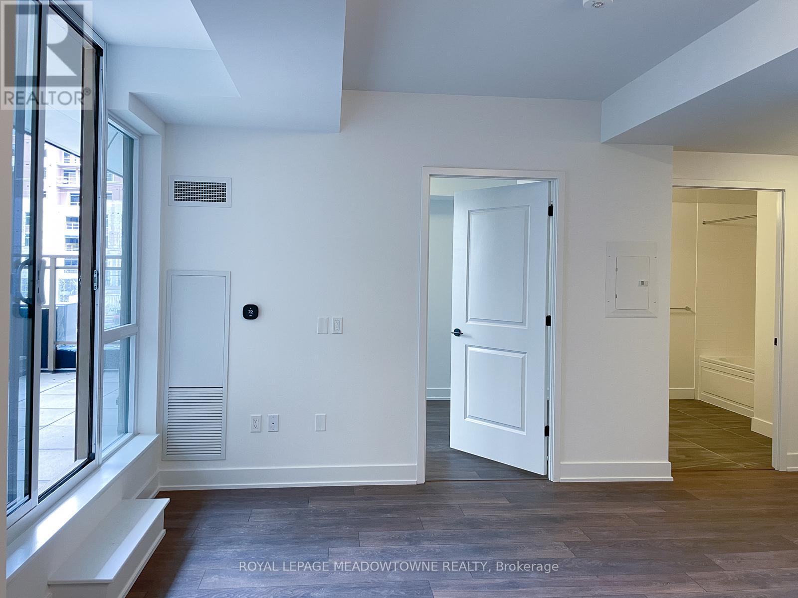 201 - 2343 Khalsa Gate, Oakville, Ontario  L6M 5R6 - Photo 11 - W12636690