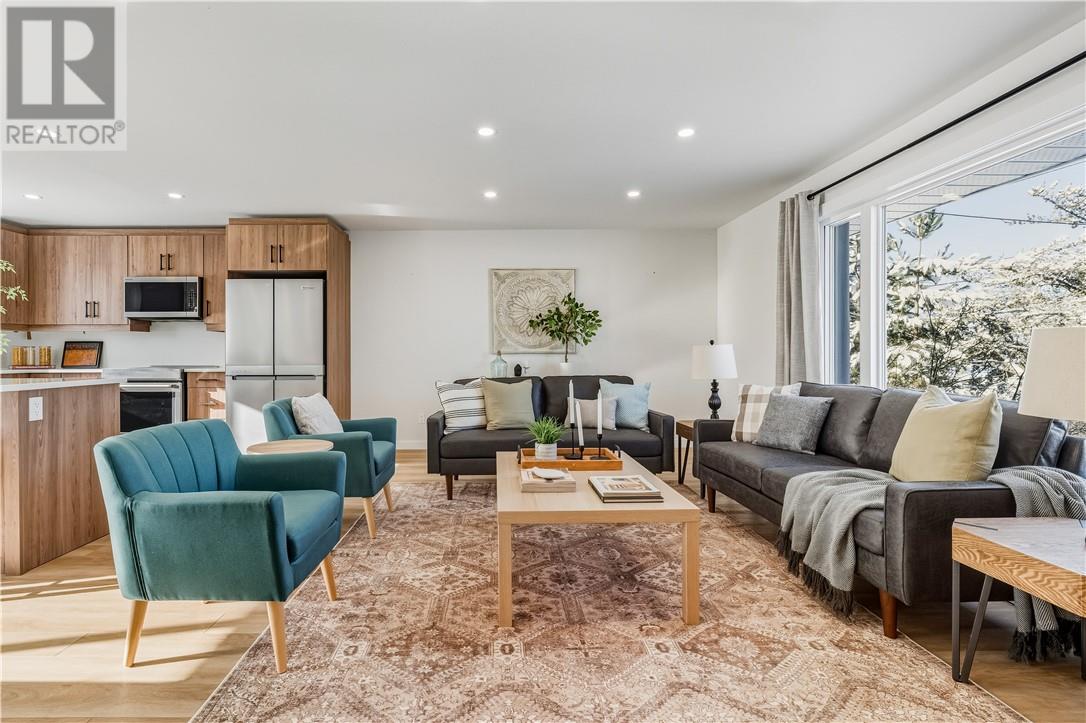 1225 Radar Road, Hanmer, Ontario  P3P 0B4 - Photo 2 - 2126146