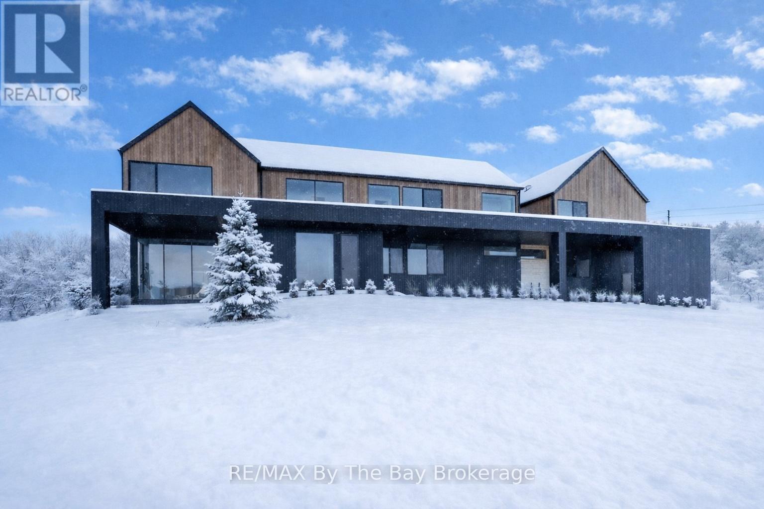 18 RAINTREE COURT, Clearview, Ontario