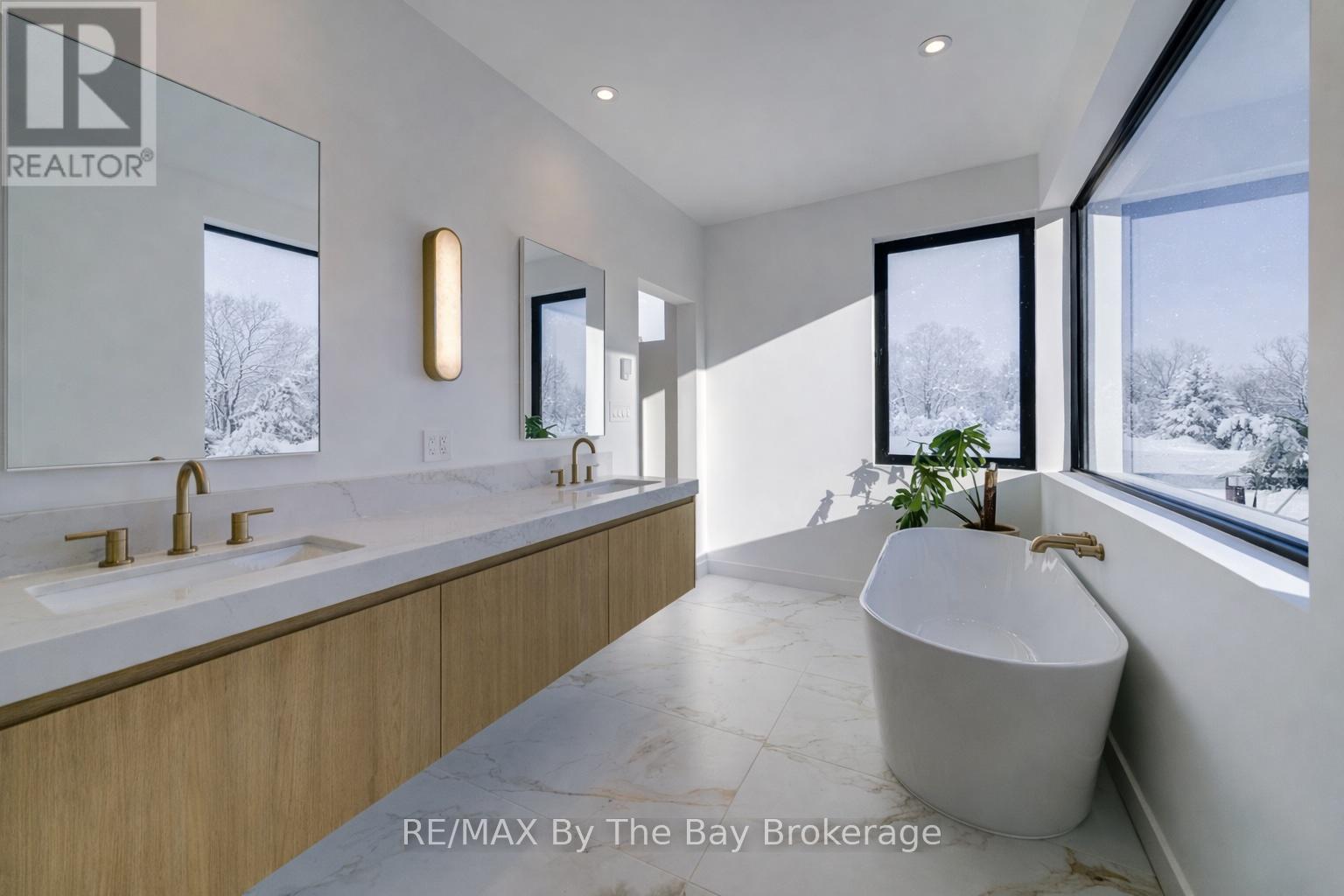 18 Raintree Court, Clearview, Ontario L9Y 0K2 - Photo 21 - S12719884