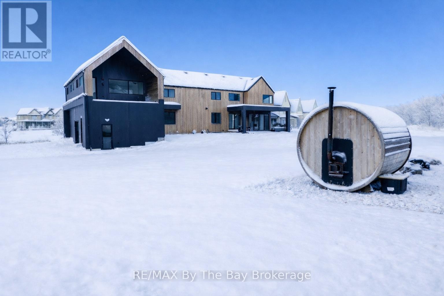 18 Raintree Court, Clearview, Ontario L9Y 0K2 - Photo 3 - S12719884