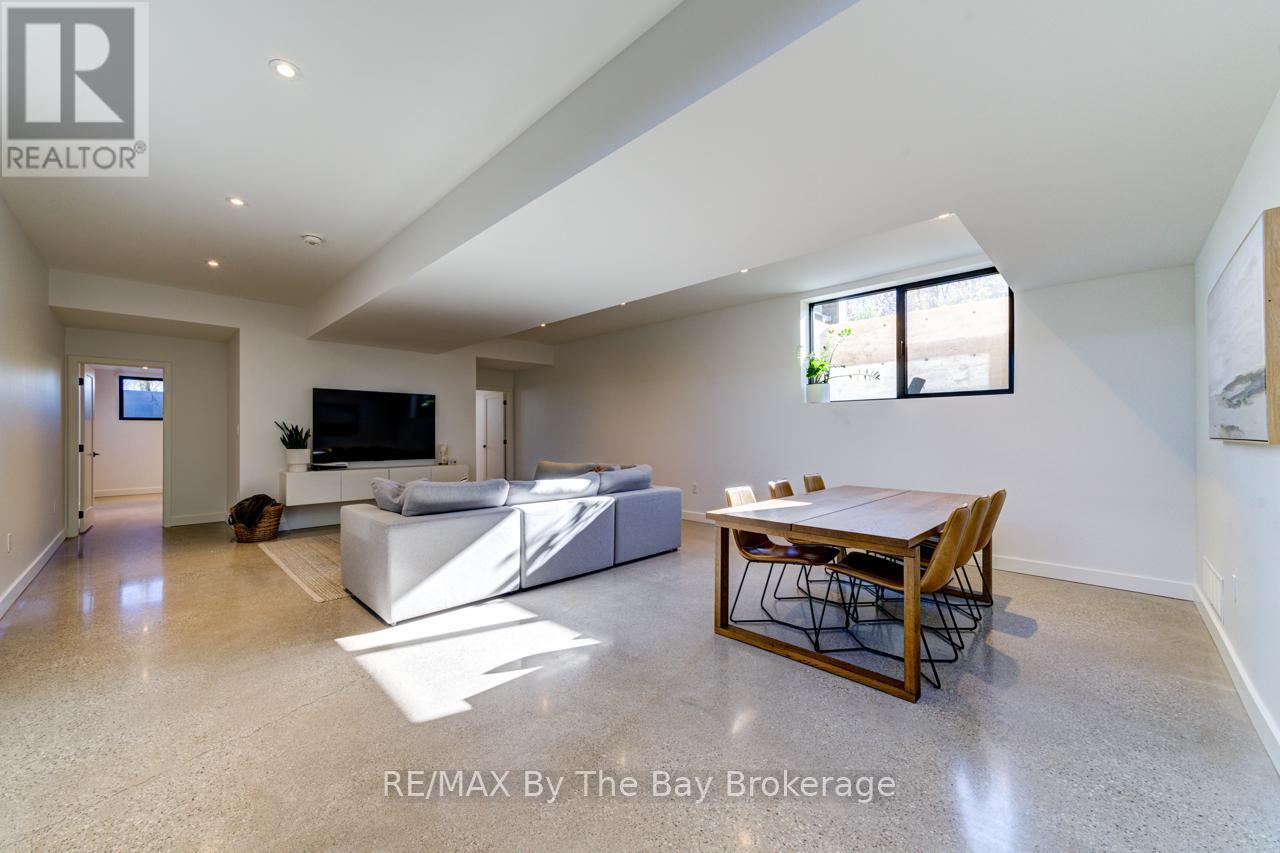 18 Raintree Court, Clearview, Ontario L9Y 0K2 - Photo 31 - S12719884