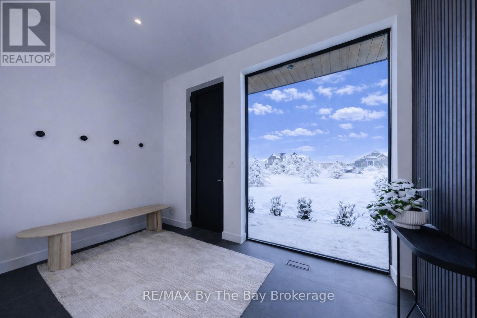 18 Raintree Court, Clearview, Ontario L9Y 0K2 - Photo 5 - S12719884