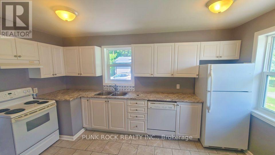 1 - 26 Cundles Road E, Barrie, Ontario  L4M 2Z5 - Photo 2 - S12719990