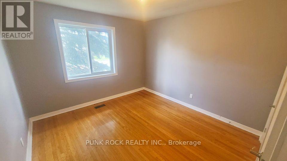 1 - 26 Cundles Road E, Barrie, Ontario  L4M 2Z5 - Photo 3 - S12719990