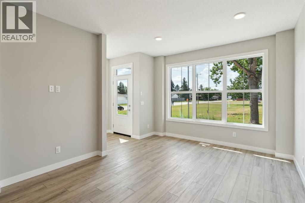 4 Alderwood Close Se, Calgary, Alberta  T2H 1T3 - Photo 5 - A2249427