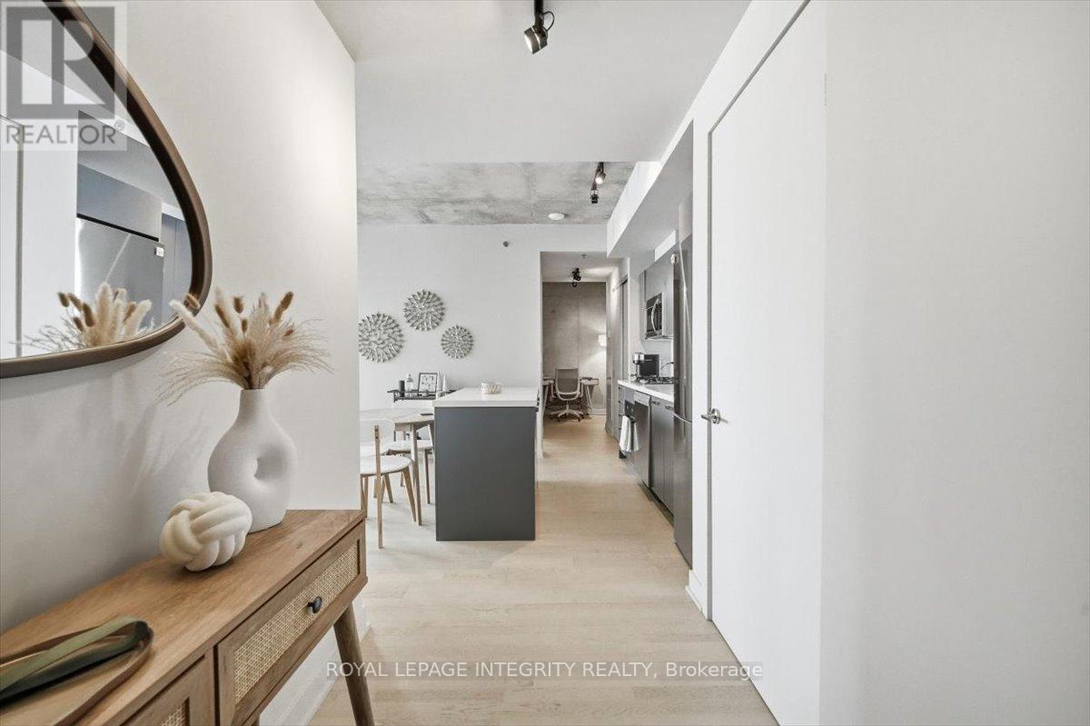 602 - 203 Catherine Street, Ottawa, Ontario  K2P 1J5 - Photo 3 - X12719898