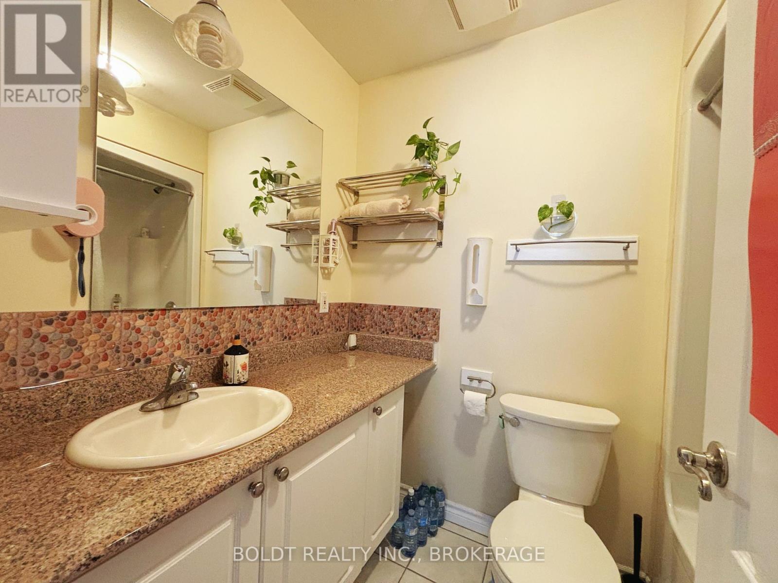 135 James St S 304 Street, Hamilton, Ontario  L8P 2Z6 - Photo 8 - X12719922