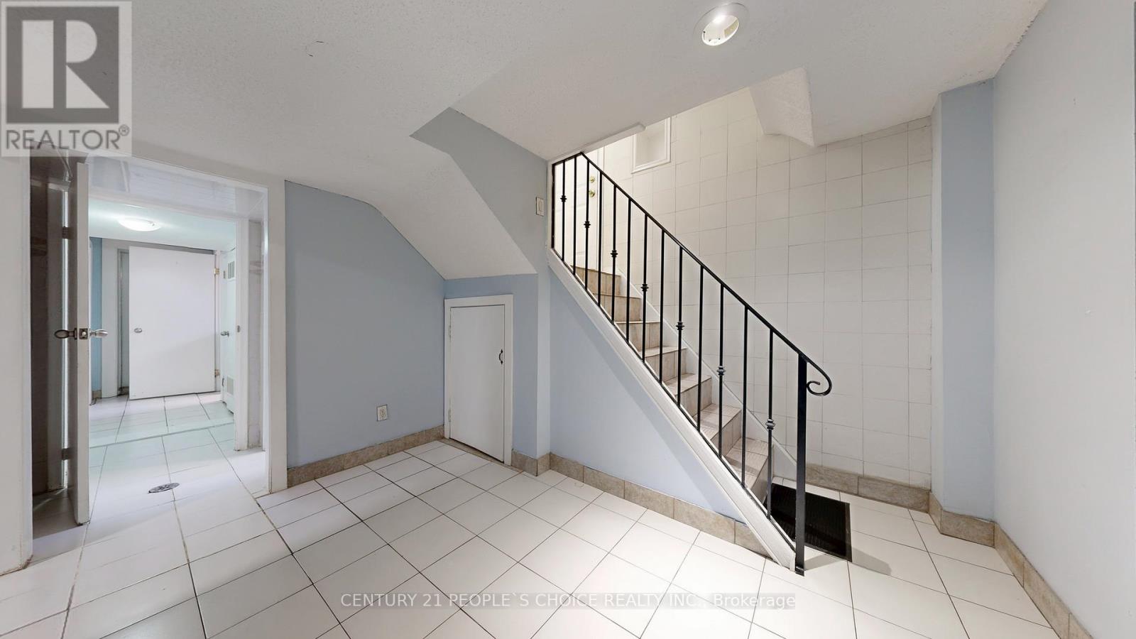 2864 Weston Road, Toronto, Ontario  M9M 2S3 - Photo 28 - W12676064