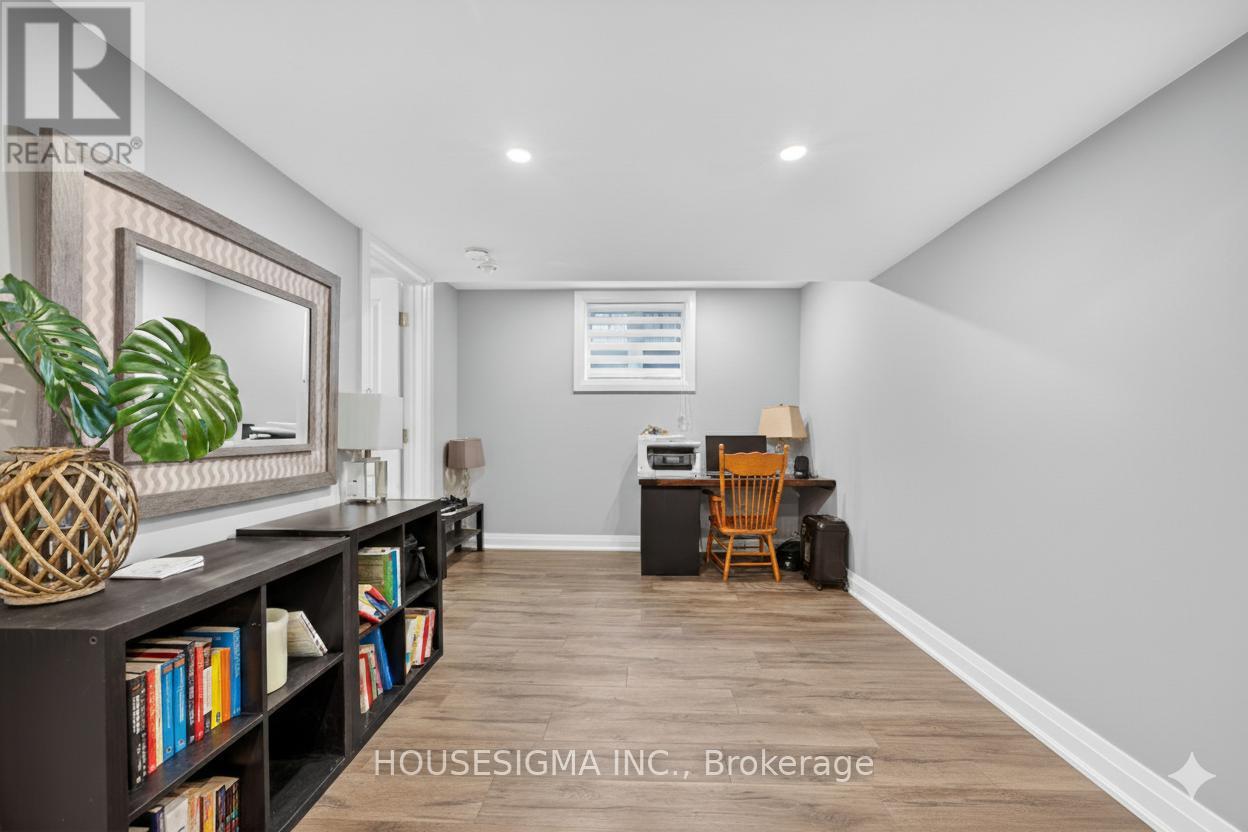 69 Landscape Drive, Oro-Medonte, Ontario  L3R 5B4 - Photo 43 - S12702024