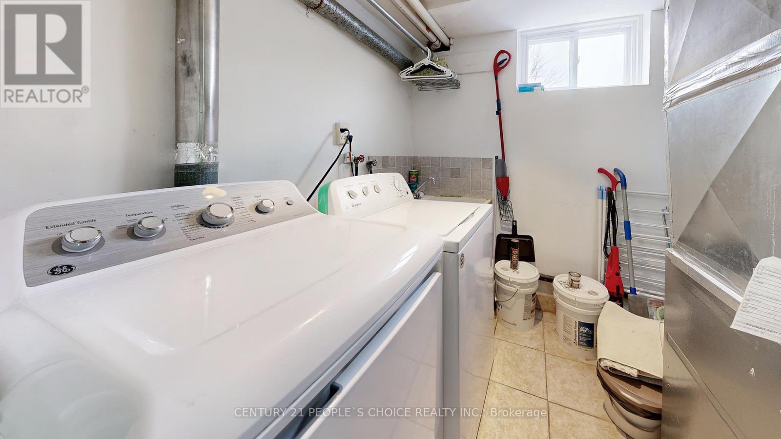 2864 Weston Road, Toronto, Ontario  M9M 2S3 - Photo 39 - W12676064