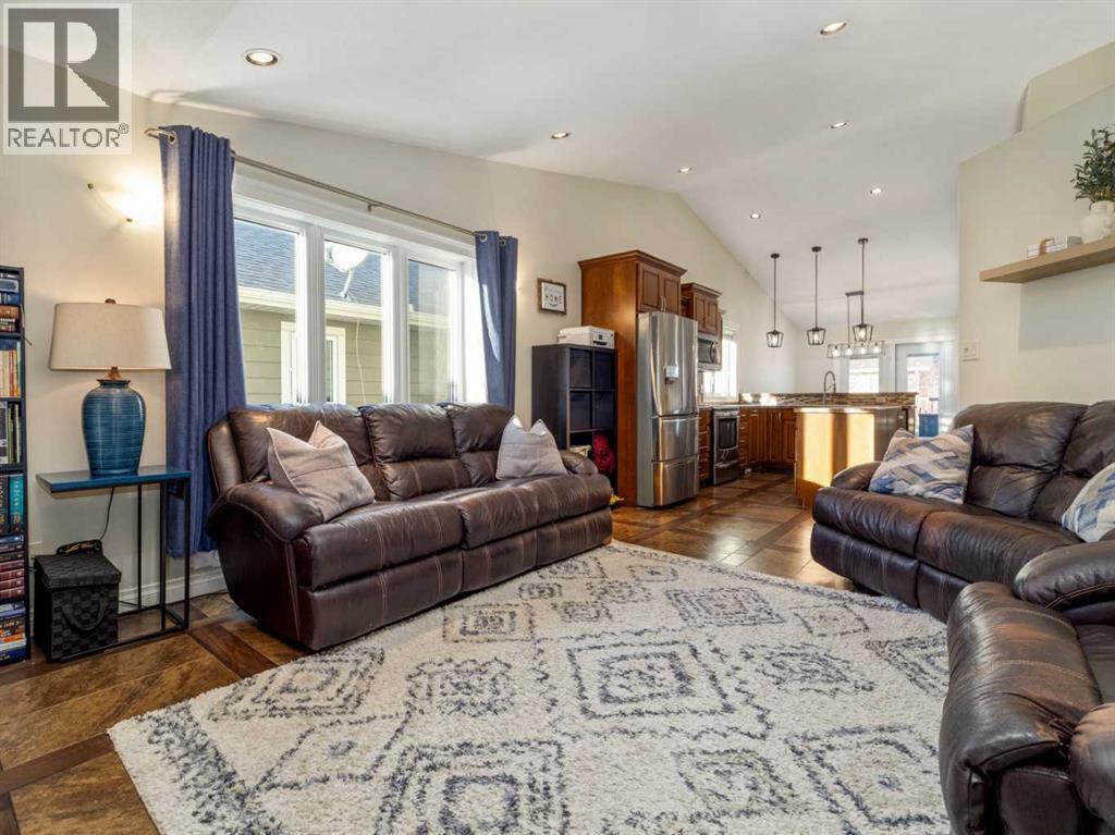 421 11 Street, Nobleford, Alberta  T0L 1S0 - Photo 7 - A2279904