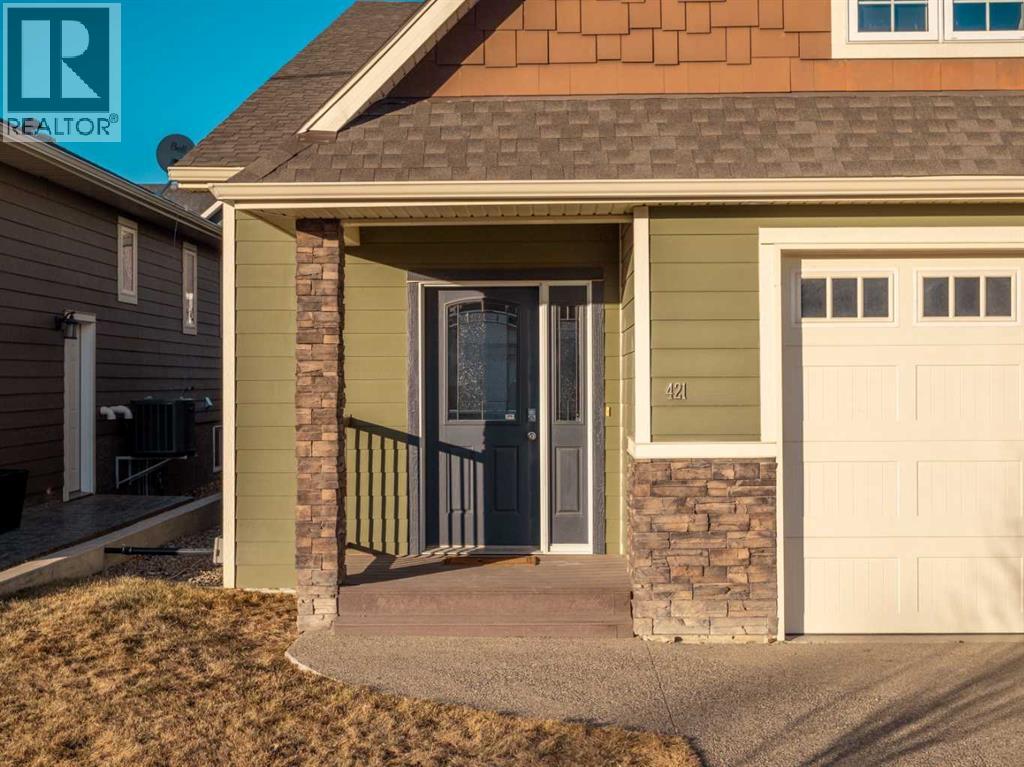 421 11 Street, Nobleford, Alberta  T0L 1S0 - Photo 3 - A2279904