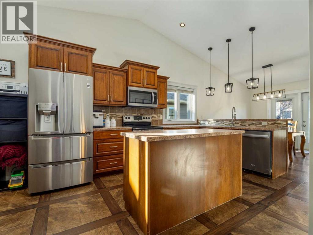 421 11 Street, Nobleford, Alberta  T0L 1S0 - Photo 11 - A2279904