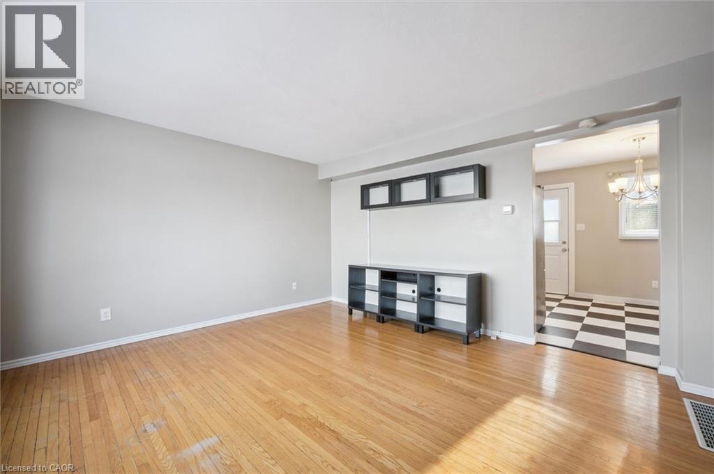 126 Queen Street E, Cambridge, Ontario  N3C 2B2 - Photo 9 - 40799505