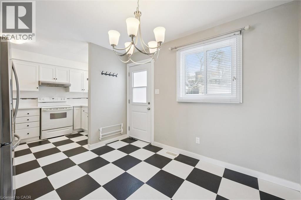 126 Queen Street E, Cambridge, Ontario  N3C 2B2 - Photo 3 - 40799505