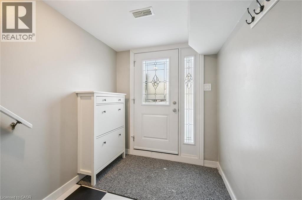 126 Queen Street E, Cambridge, Ontario  N3C 2B2 - Photo 2 - 40799505