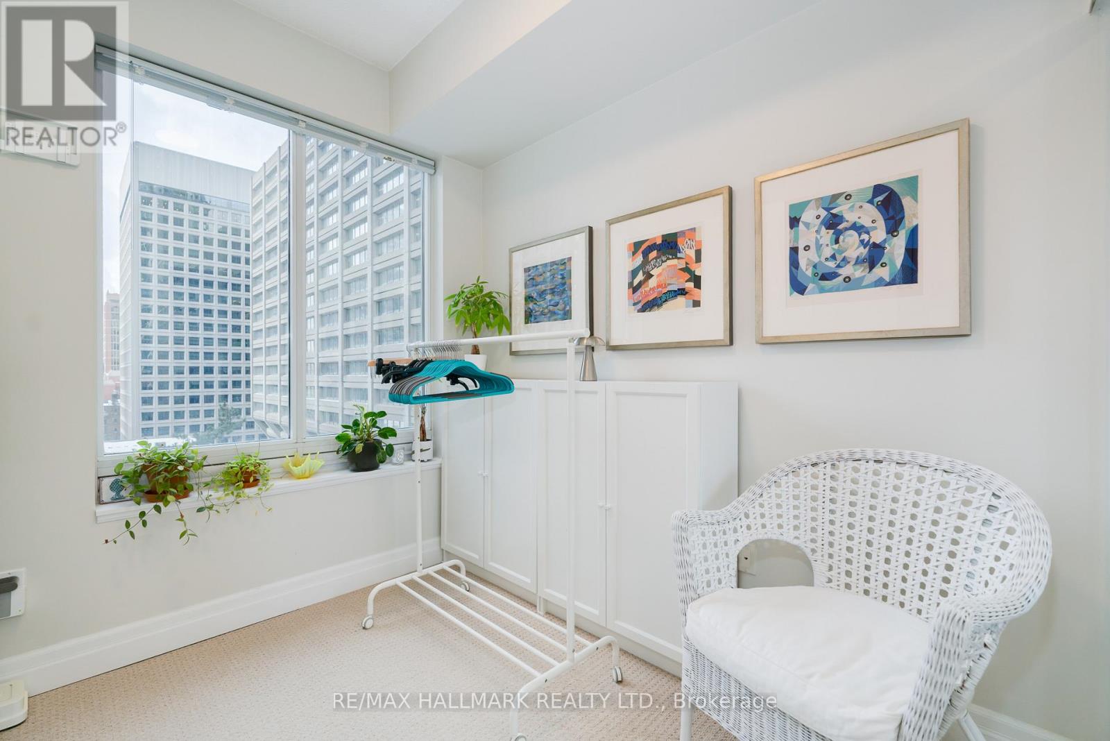 909 - 35 Balmuto Street, Toronto, Ontario  M4Y 0A3 - Photo 17 - C12719948