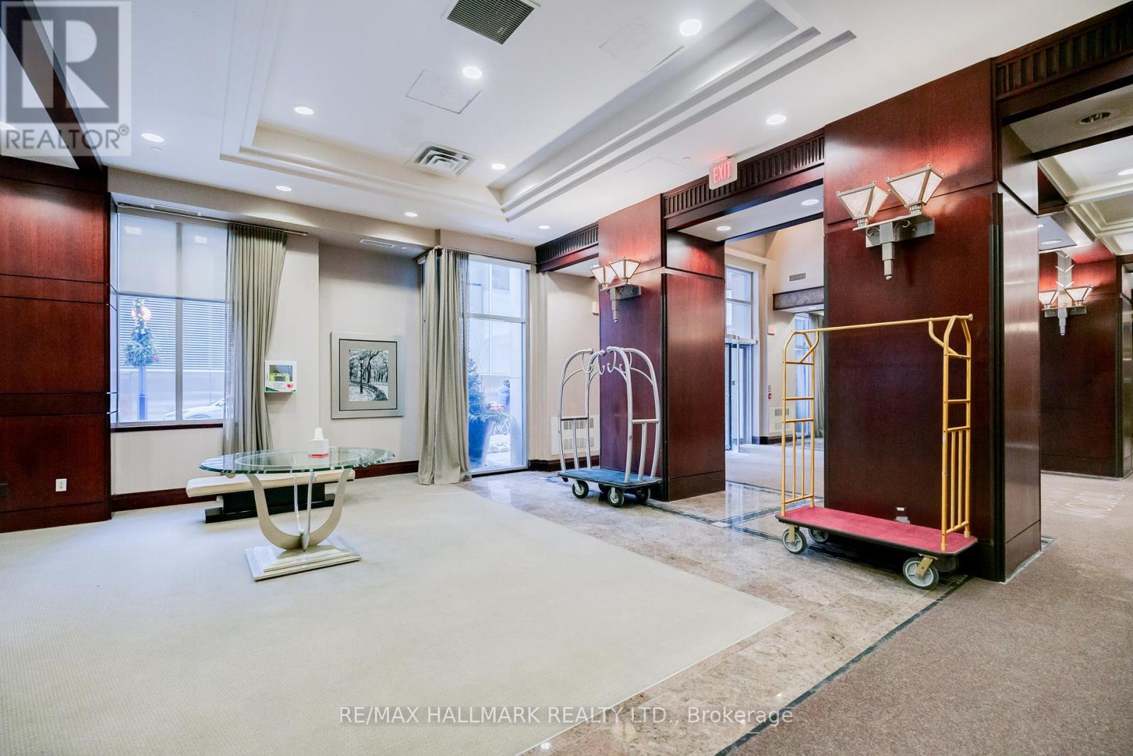 909 - 35 Balmuto Street, Toronto, Ontario  M4Y 0A3 - Photo 33 - C12719948