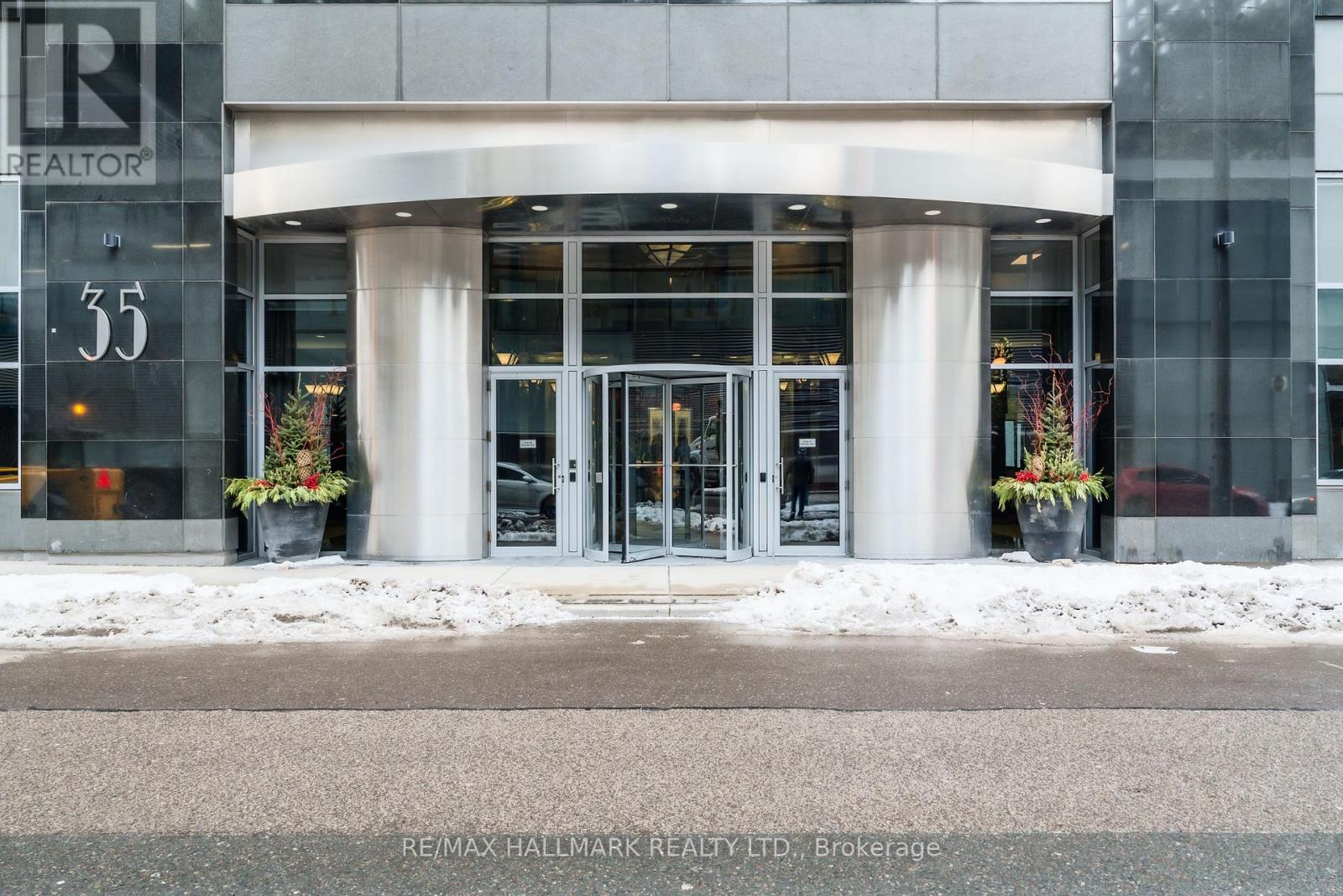 909 - 35 Balmuto Street, Toronto, Ontario  M4Y 0A3 - Photo 35 - C12719948