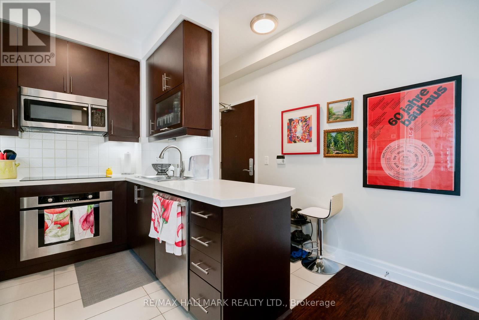 909 - 35 Balmuto Street, Toronto, Ontario  M4Y 0A3 - Photo 6 - C12719948