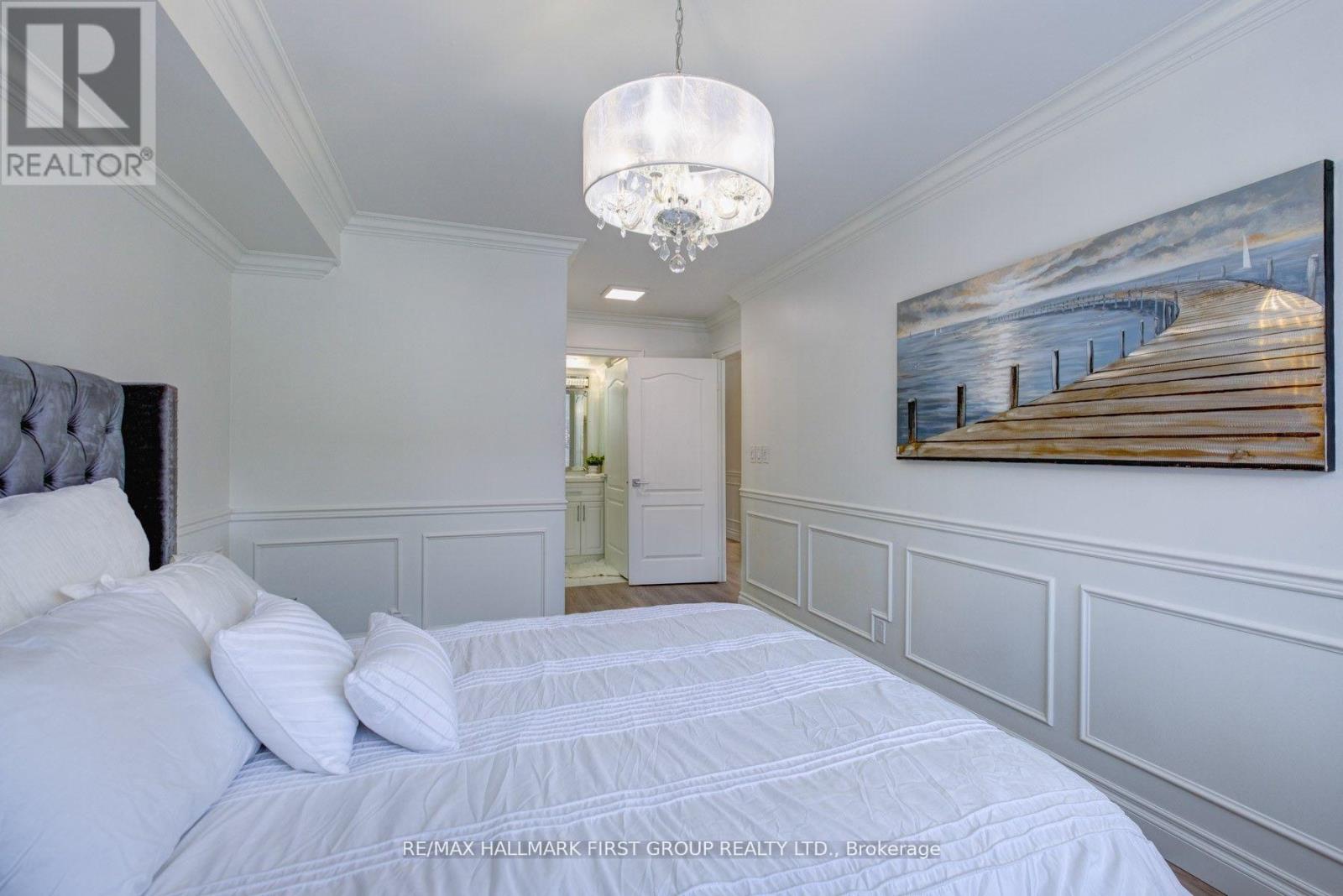 213 - 1000 The Esplanade N, Pickering, Ontario  L1V 1B4 - Photo 11 - E12720004