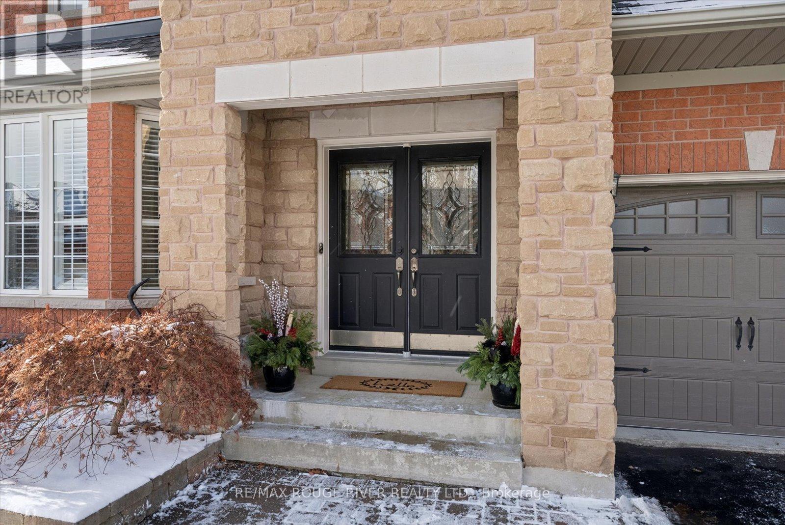 70 Montebello Crescent, Ajax, Ontario  L1T 4M9 - Photo 2 - E12720006