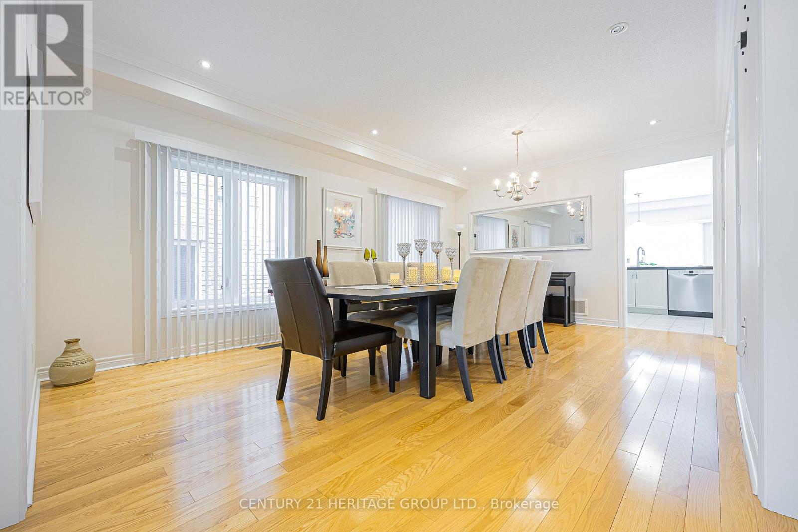 52 Maple Valley Road, Vaughan (Patterson), Ontario  L6A 0X8 - Photo 2 - N12719924