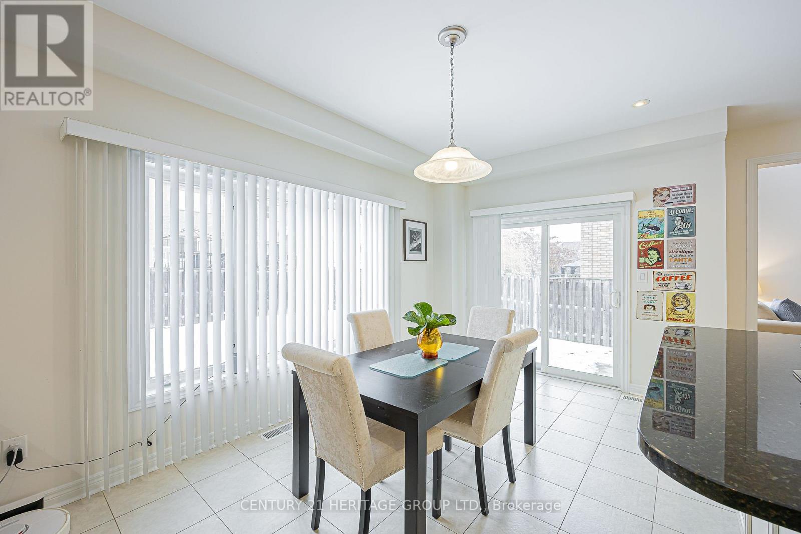 52 Maple Valley Road, Vaughan (Patterson), Ontario  L6A 0X8 - Photo 7 - N12719924