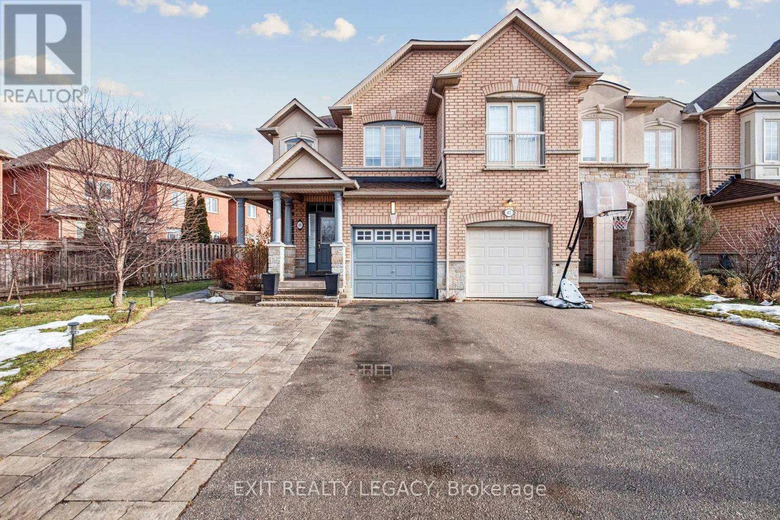 49 LOIRE VALLEY AVENUE, Vaughan, Ontario