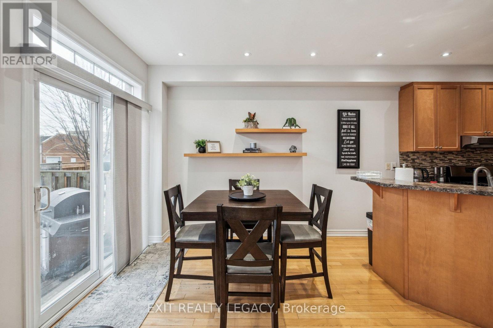 49 Loire Valley Avenue, Vaughan, Ontario  L4J 8V8 - Photo 10 - N12719968