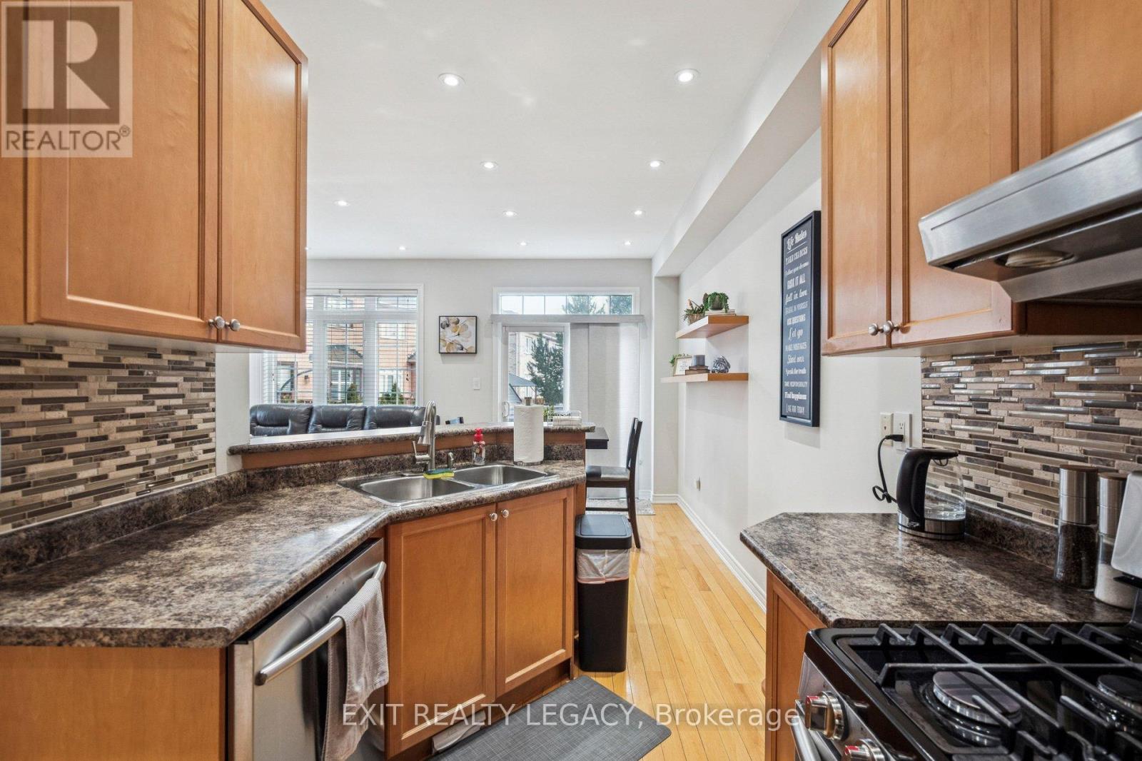 49 Loire Valley Avenue, Vaughan, Ontario  L4J 8V8 - Photo 13 - N12719968