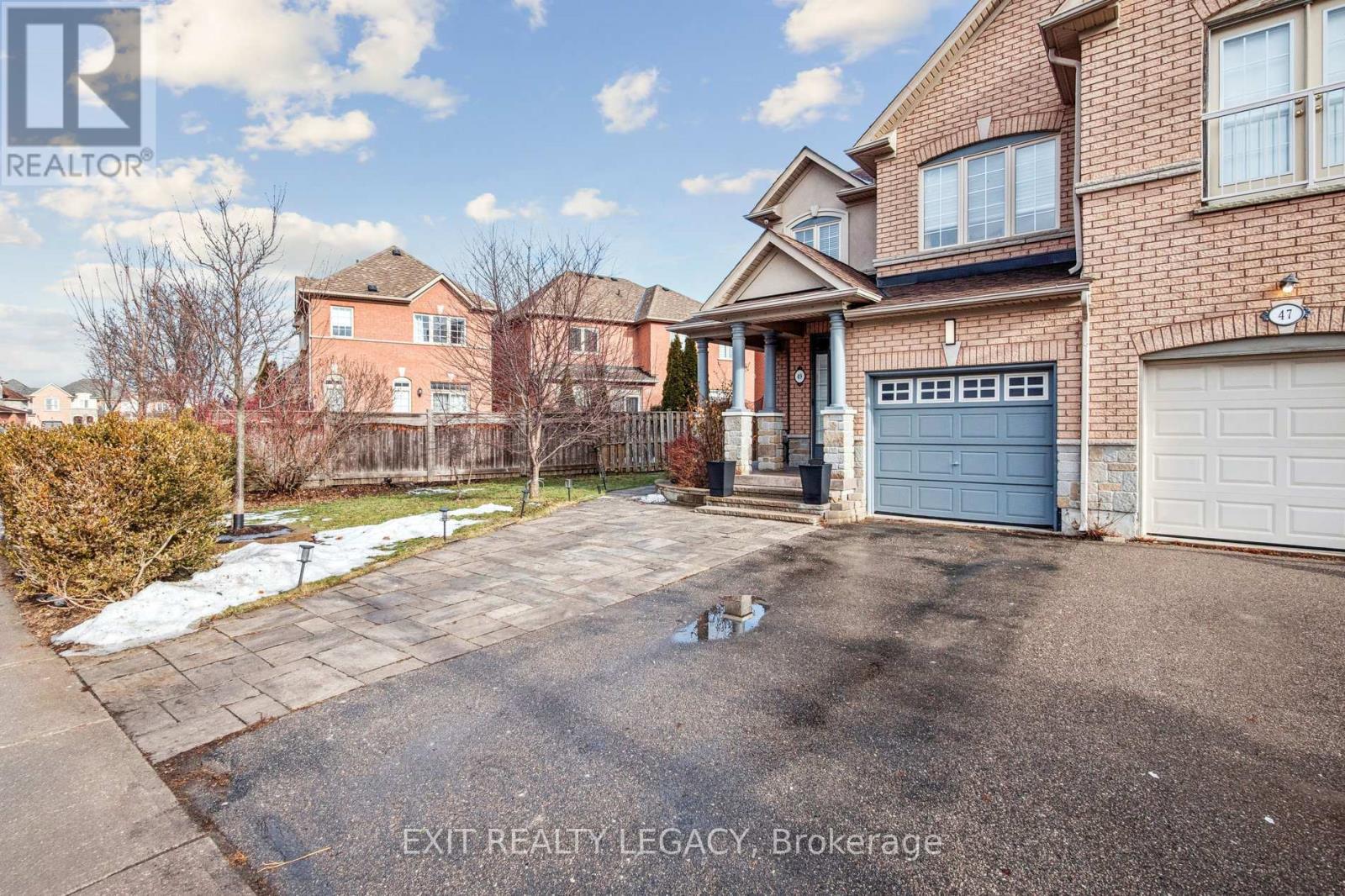 49 Loire Valley Avenue, Vaughan, Ontario  L4J 8V8 - Photo 2 - N12719968
