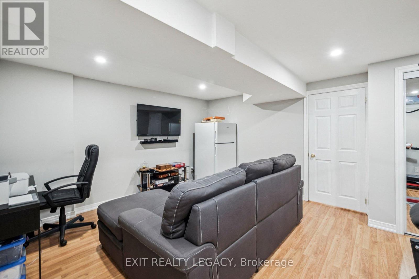 49 Loire Valley Avenue, Vaughan, Ontario  L4J 8V8 - Photo 34 - N12719968