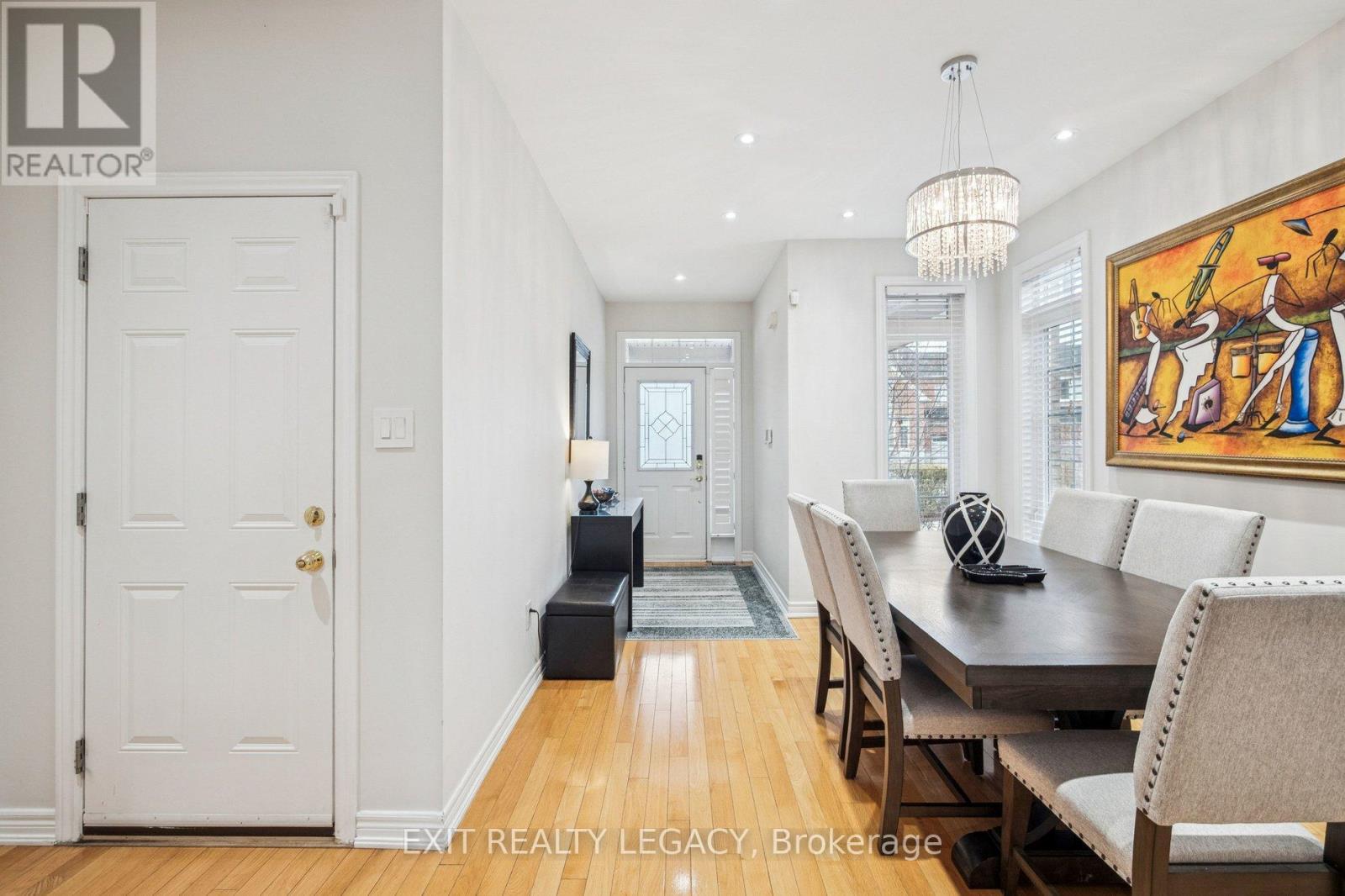 49 Loire Valley Avenue, Vaughan, Ontario  L4J 8V8 - Photo 5 - N12719968