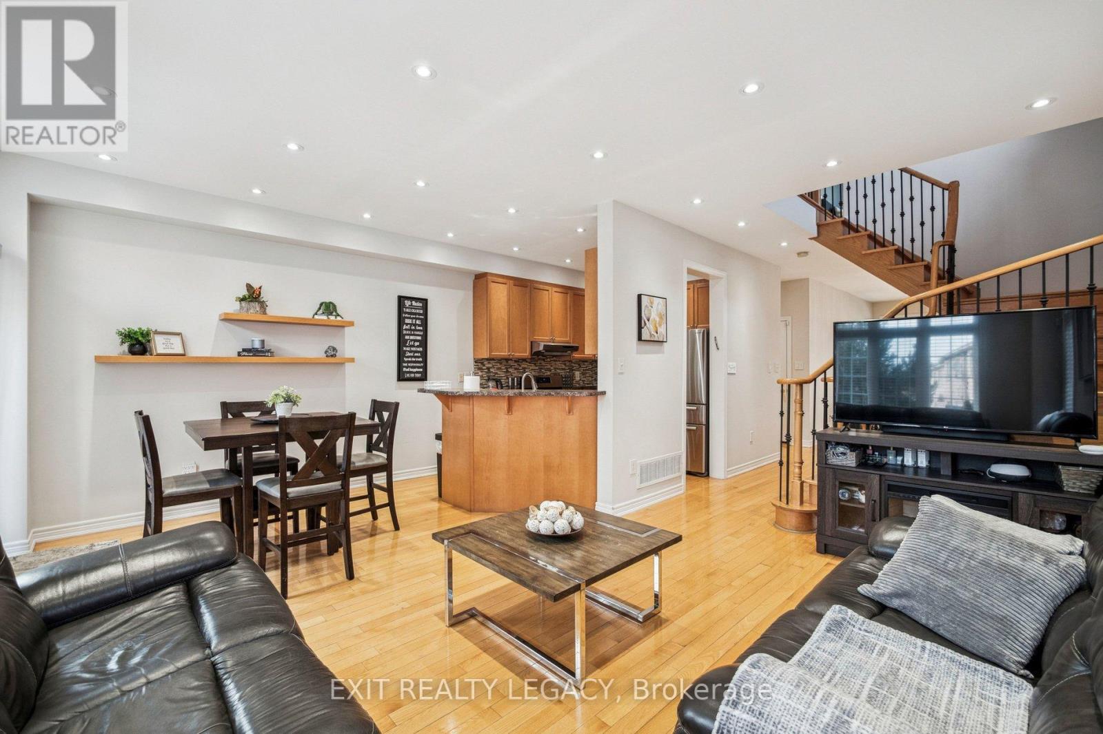 49 Loire Valley Avenue, Vaughan, Ontario  L4J 8V8 - Photo 9 - N12719968