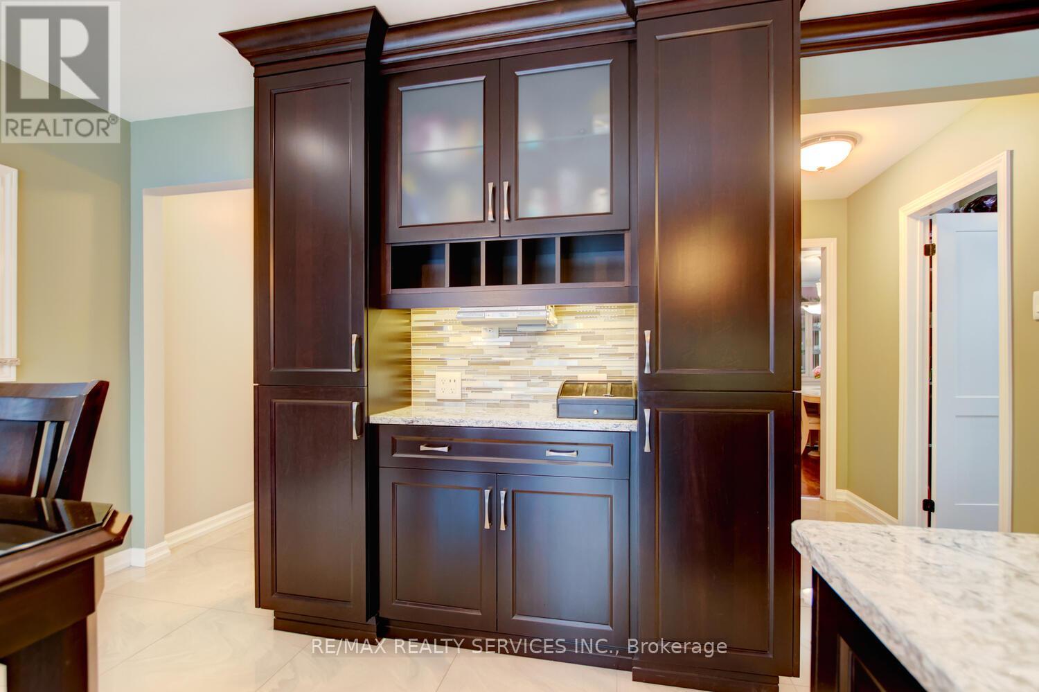 34 Garbutt Crescent, Brampton, Ontario  L6X 3G2 - Photo 18 - W12719942