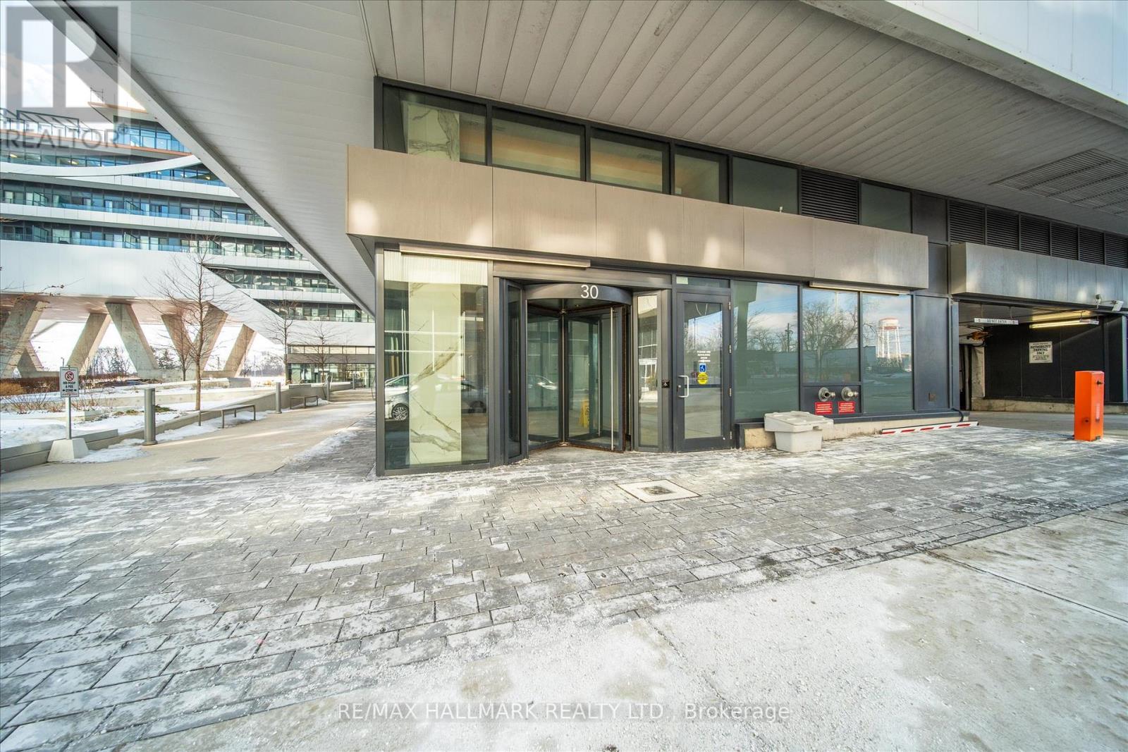 4418 - 30 Shore Breeze Drive, Toronto, Ontario  M8V 1A1 - Photo 4 - W12719946