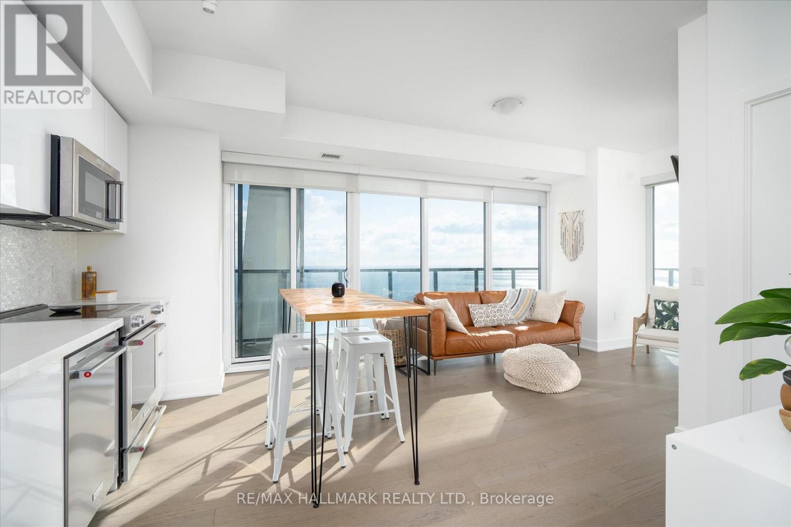 4418 - 30 Shore Breeze Drive, Toronto, Ontario  M8V 1A1 - Photo 9 - W12719946