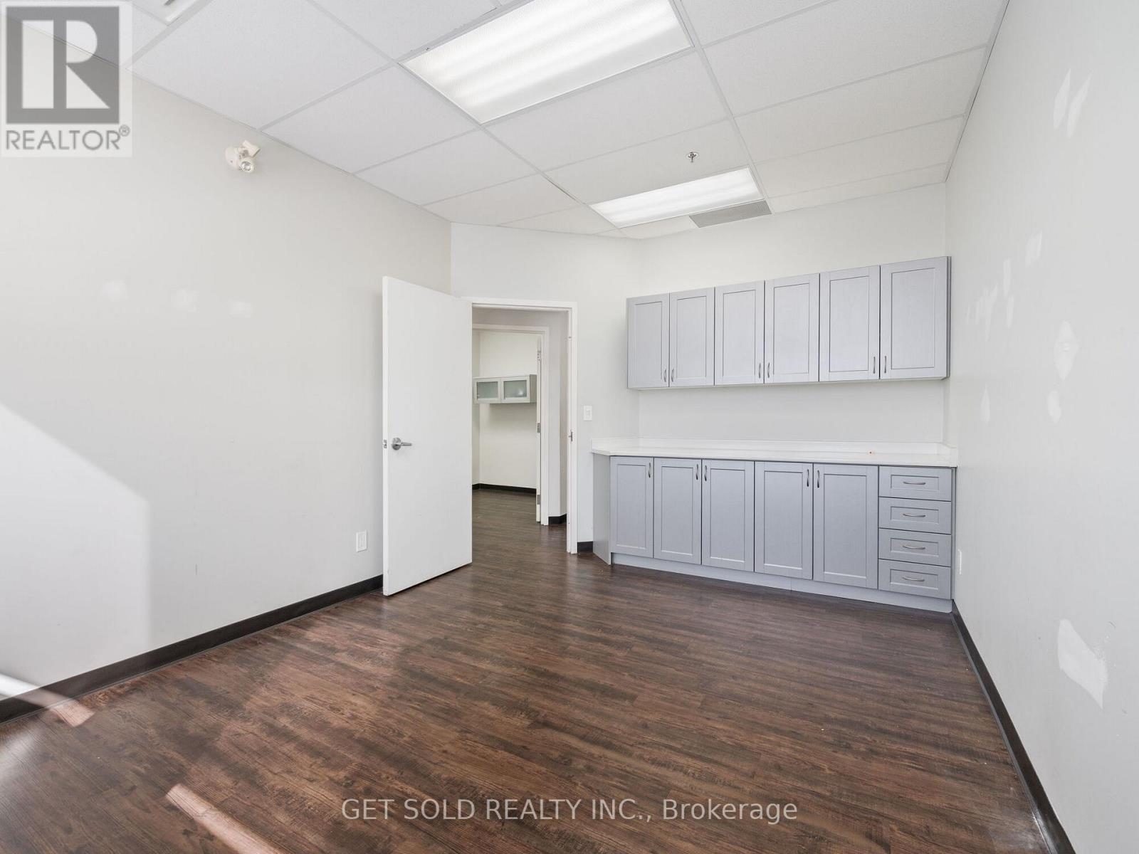 650 Fenmar Drive, Toronto, Ontario  M9L 1R7 - Photo 15 - W12719976