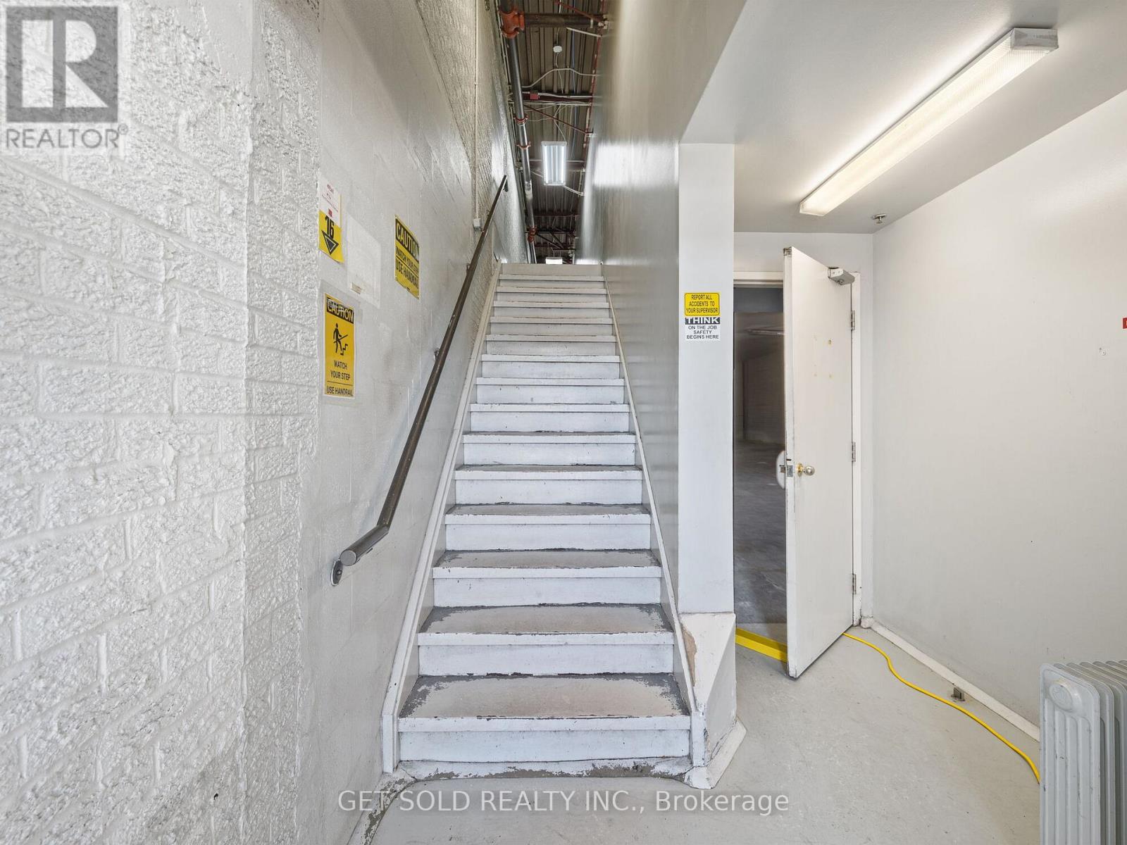 650 Fenmar Drive, Toronto, Ontario  M9L 1R7 - Photo 38 - W12719976