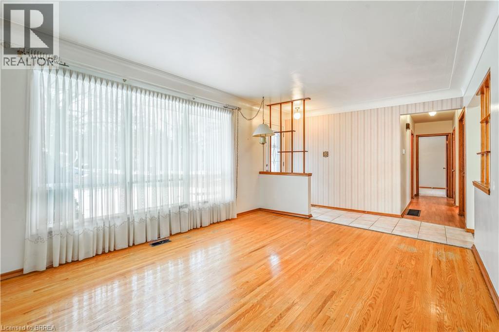 8 Stockdale Drive, Brantford, Ontario  N3R 2R5 - Photo 10 - 40799441