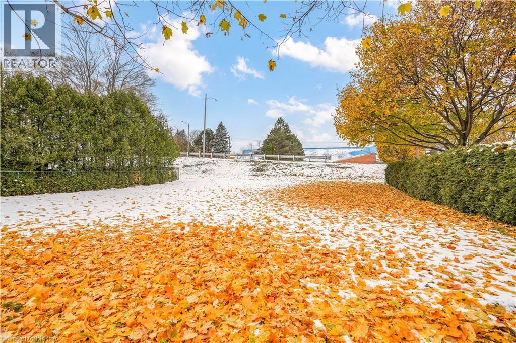 8 Stockdale Drive, Brantford, Ontario  N3R 2R5 - Photo 35 - 40799441