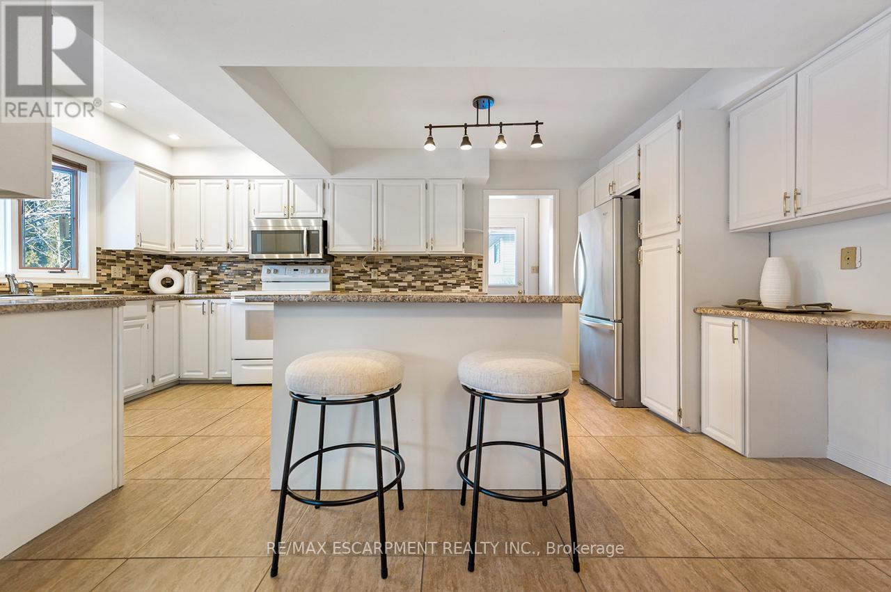 7 Old Oxford Road, St. Catharines, Ontario  L2M 2J7 - Photo 13 - X12719978